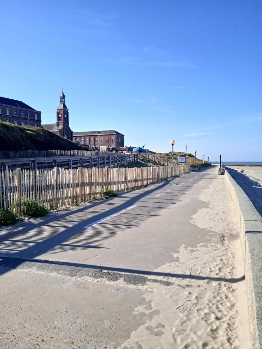 L'Alteia - L'Appartement Les Pieds Dans L'Eau Avec Place De Parking Prive Et Acces Direct A La Plage Berck Exteriör bild